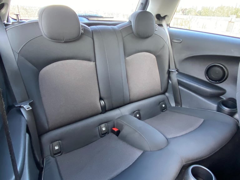 2021 MINI Hatch 1.5 Cooper Classic Auto 3dr - Apple CarPlay &amp; Sat Nav &amp; Cruise Control HA...