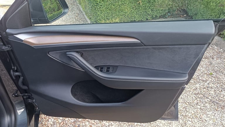 2022 Tesla Model Y (Dual Motor) Long Range Auto 4WDE 5dr MPV Electric Automatic