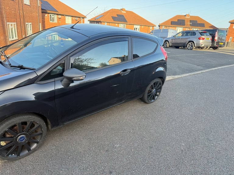 Ford, FIESTA, Hatchback, 2014, Manual, 1241 (cc), 3 doors