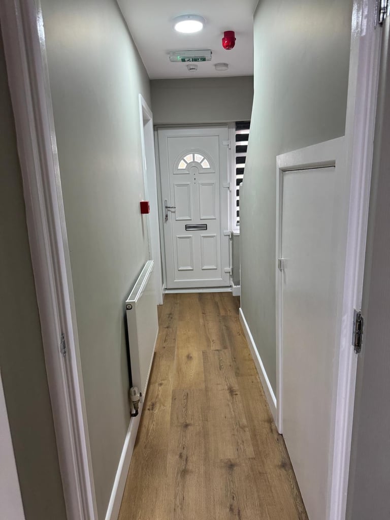 Furnished room to Let – Shared 4-Bedroom House, Oldbury B68