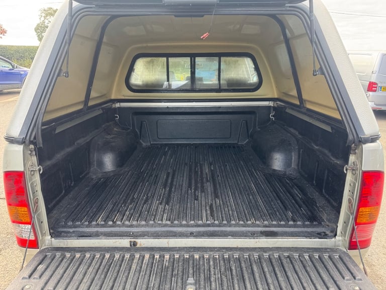 Toyota HiLux D/Cab Pick Up Truck D-4D 2.5120ps Manual Good Condition No Vat