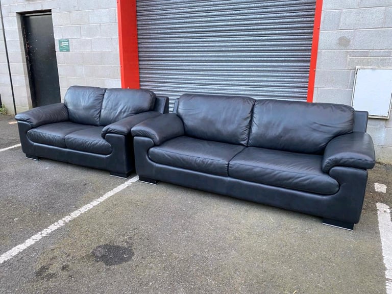 Modern Style Black Leather 2 and 3 Seater Sofas EXCELLENT CONDITION