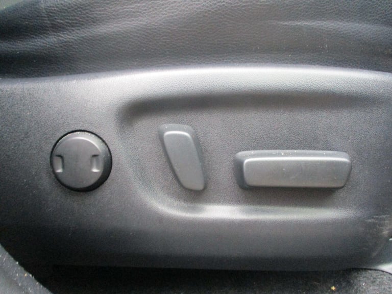  Toyota RAV4 2.5 VVT-h Design SUV 5dr Petrol Hybrid CVT Euro 6 (s/s) (197 ps) Petrol/Electric Hyb...