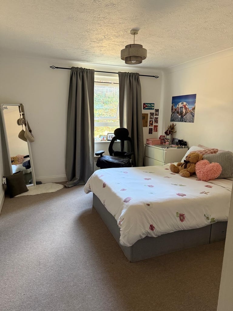 ✨ Big Double Room in a 2 Bed Flat ✨