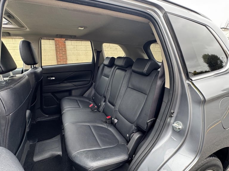  Mitsubishi Outlander 2.0h 12kWh GX4hs CVT 4WD Euro 5 (s/s) 5dr Petrol/Electric Hybrid Automatic