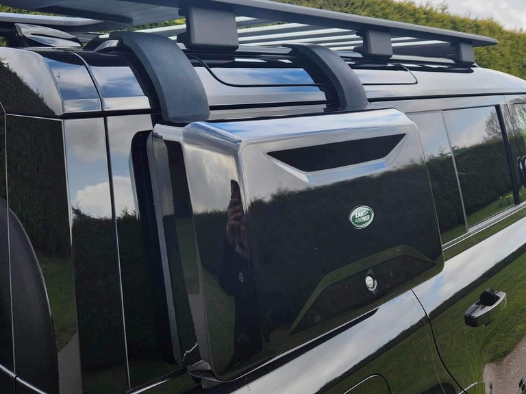 2023 Land Rover Defender 3.0 D300 X-Dynamic HSE 110 5dr Auto Estate Diesel Automatic