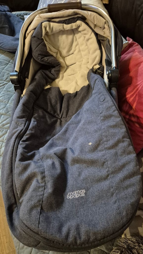 Mamas & papas Carry cot