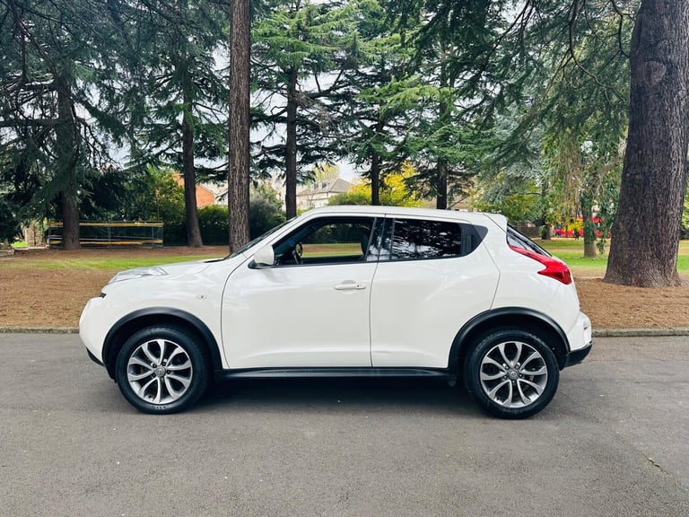 2013 Nissan Juke 1.6 Tekna CVT Euro 5 5dr HATCHBACK Petrol Automatic