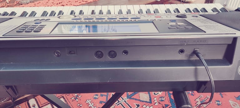 Yamaha PSR-550 Keyboard Organ Piano