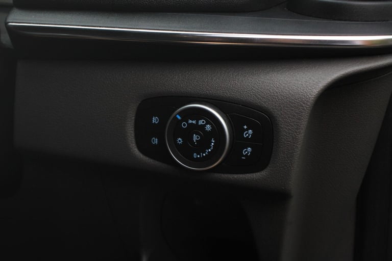 2021 Ford Tourneo Custom 2.0 320 EcoBlue Titanium Auto L1 Euro 6 (s/s) 5dr MPV Diesel Automatic