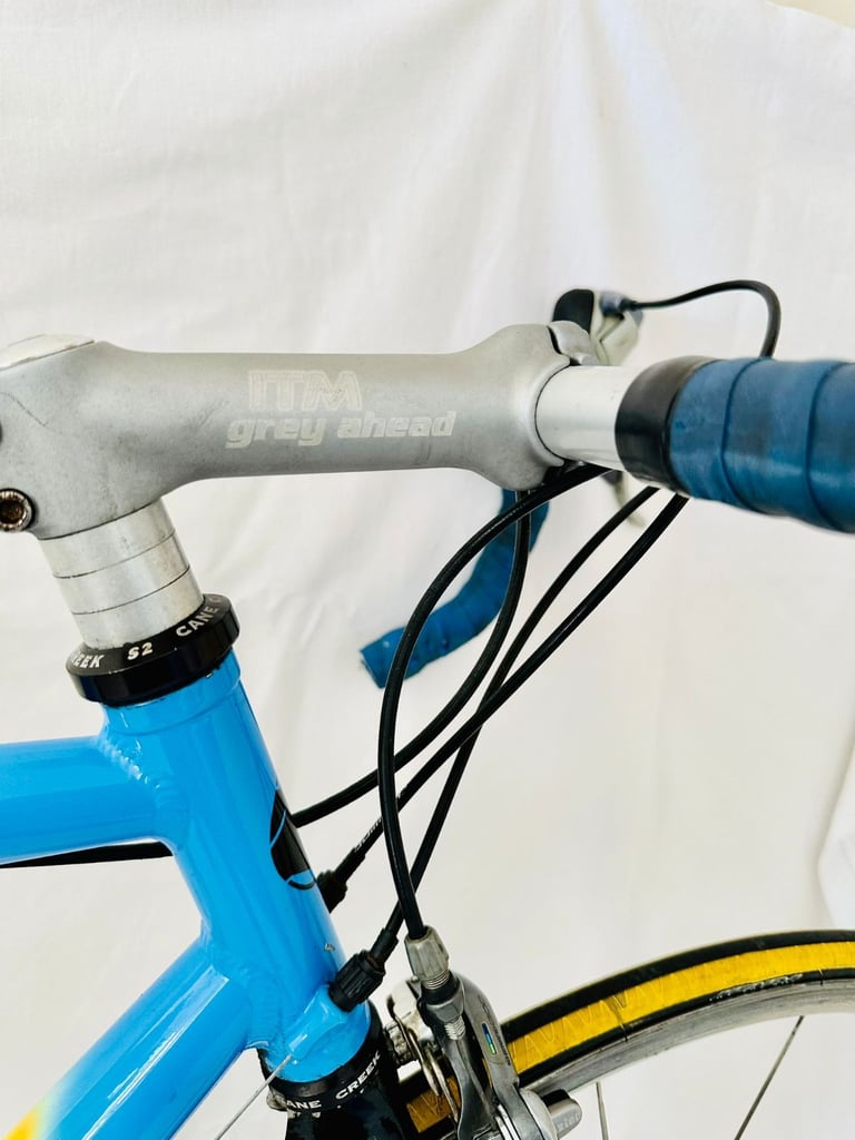 CUGAR Belgian 🇧🇪 Champion size 56 cm Full  Shimano 105 Groupset 