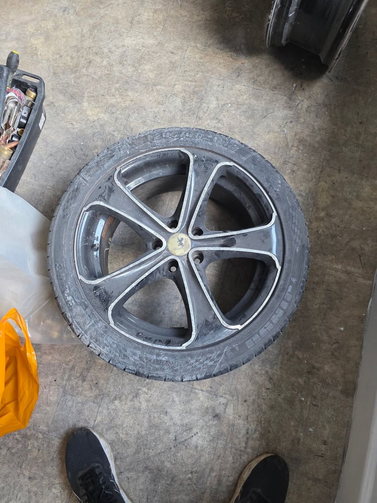 Alloy wheels 18x 8jj