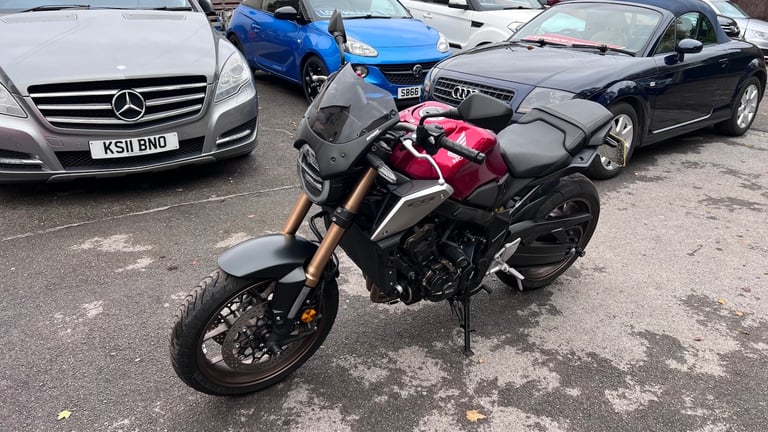 2019 Honda CB CB650RAKED (19MY) black widow can with original system fsh stunner  Tourer Petrol M...