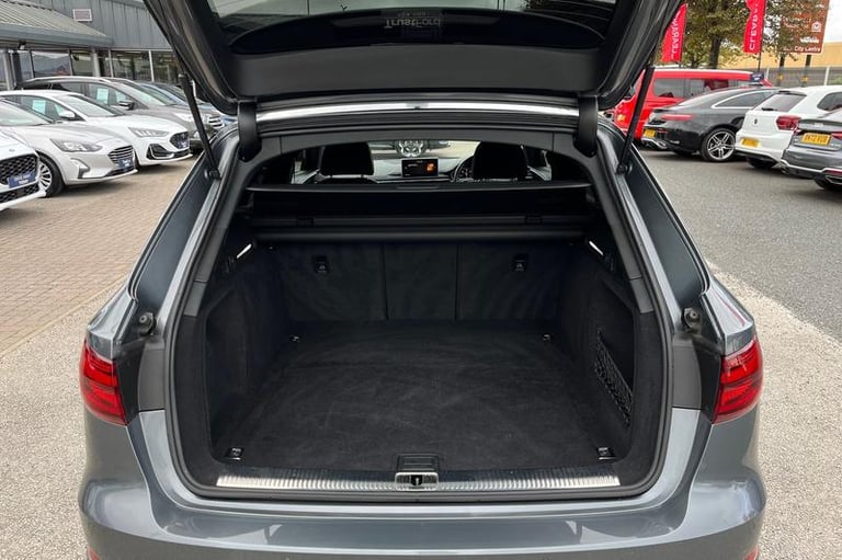 2019 Audi A4 40 TDI S Line 5dr S Tronic ** Paddle Shifters - Bluetooth / USB Connection Estate Di...