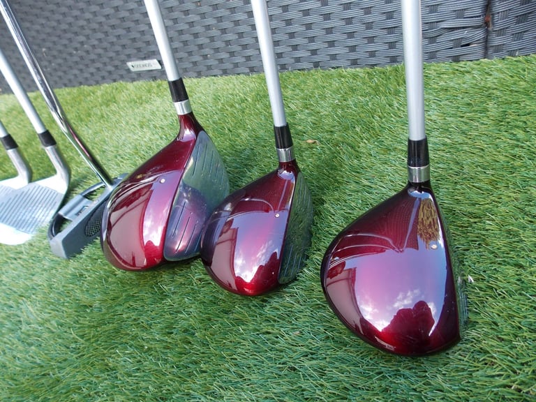 Mens Right Handed Intech Fireline Golf Club Set + Bag