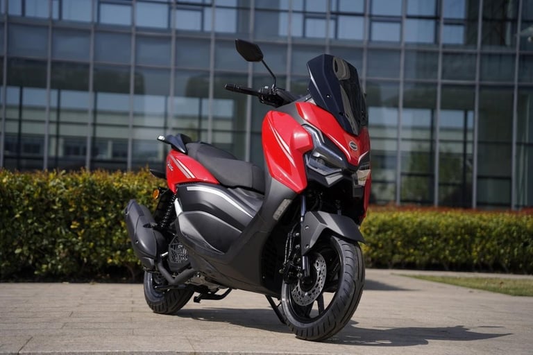 NEW MGB AMAX 125cc Automatic Scooter Learner Legal City Commuter Excellent MP...