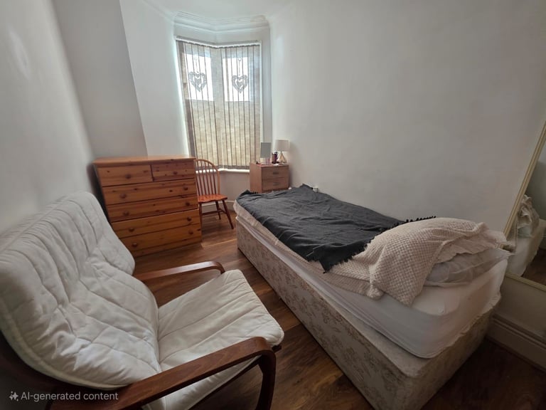 image for STUDIO ROOM IN BURY PARK AREA - AVAILABLE NOW