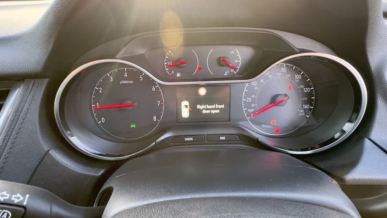 VAUXHALL GRANDLAND X 1.2 Turbo Sport Nav 2018