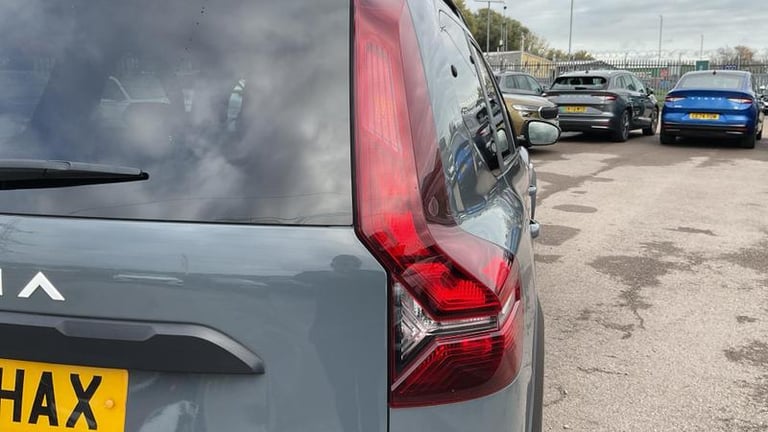 2023 Dacia Jogger 1.0 TCe Extreme SE MPV 5dr Petrol Manual Euro 6 (s/s) (110 ps) Manual MPV Petro...