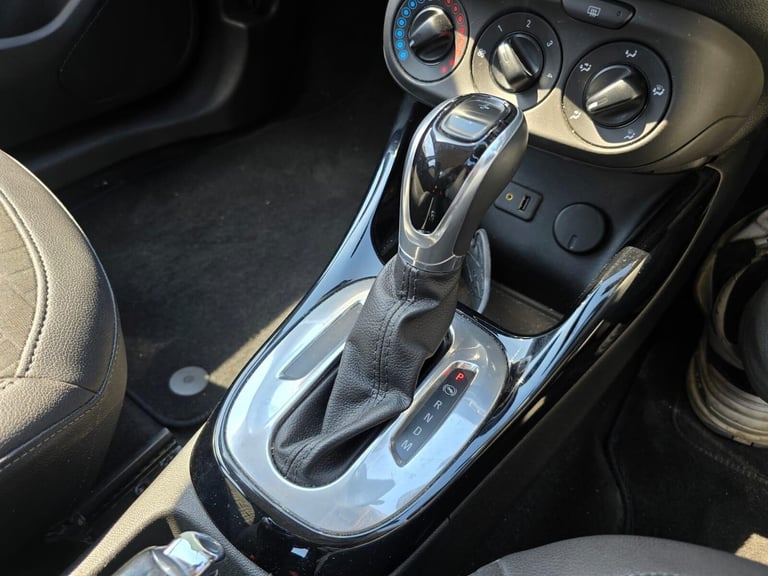 2015 Vauxhall Corsa 1.4i SE Auto Euro 6 5dr Hatchback Petrol Automatic