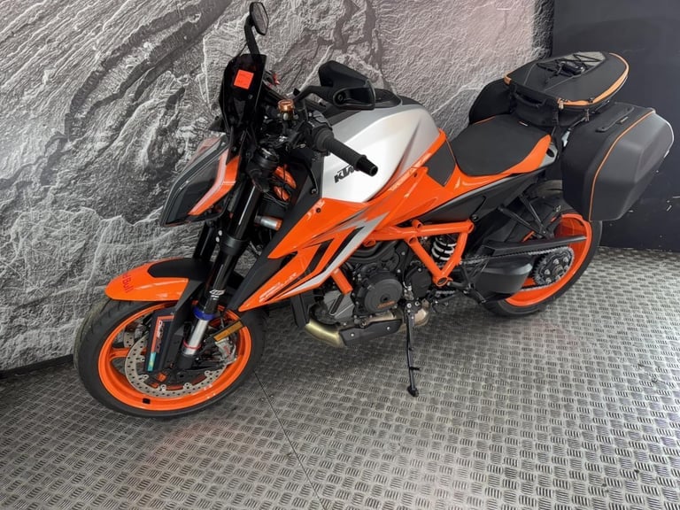 KTM 1290 SUPERDUKE R EVO 2023