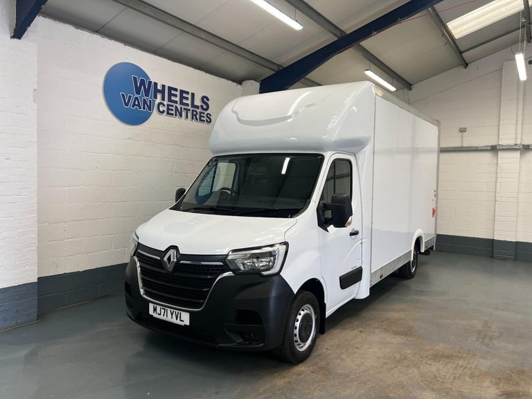 2021 Renault Master 2.3 dCi 35 Business Platform Cab FWD LWB Euro 6 2dr Luton Diesel Manual