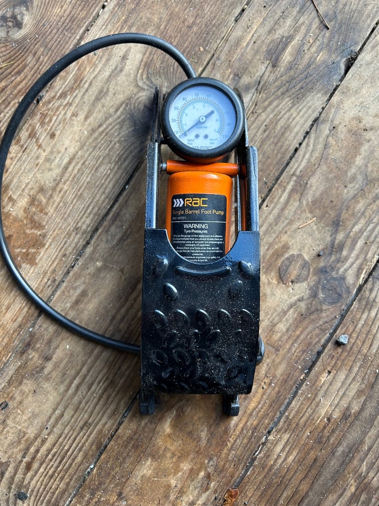 image for Single barrel foot pump