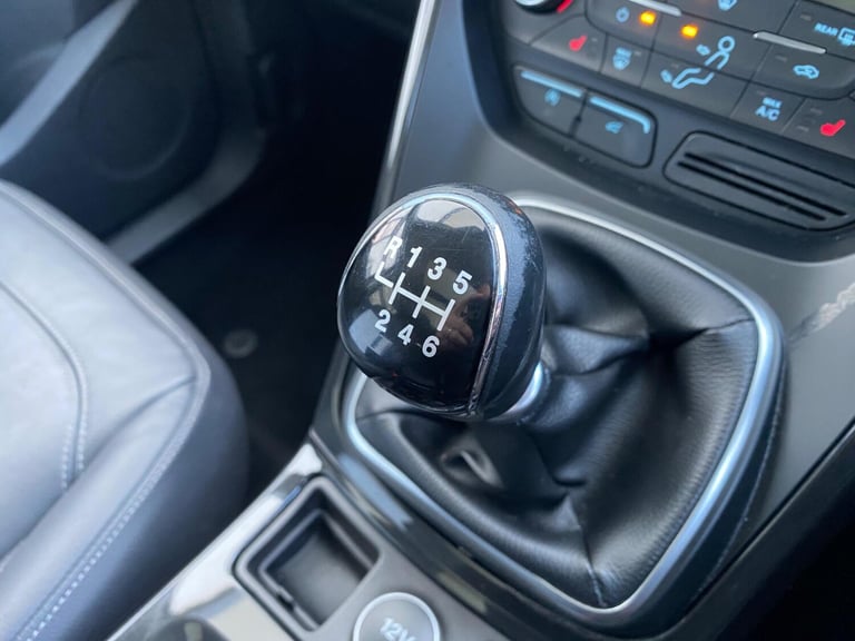 2018 Ford Kuga 1.5T EcoBoost Titanium X Euro 6 (s/s) 5dr HATCHBACK Petrol Manual