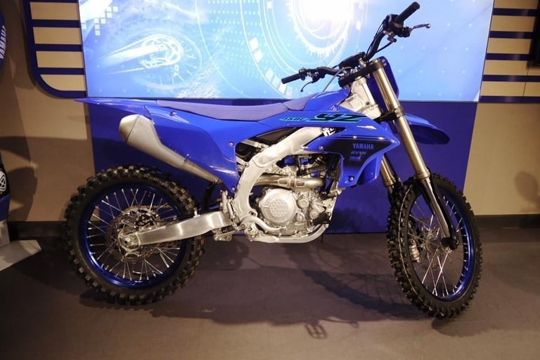 2024 Yamaha YZ450F 450 Competition Petrol Manual
