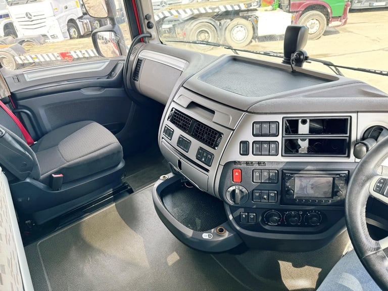 2015 DAF XF 460 6X2 TRACTOR UNIT