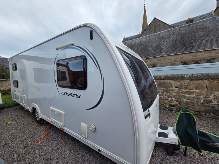 2014 Lunar Cosmos 546 , 5/6 berth, motor mover 