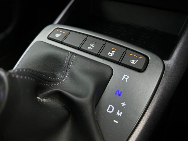 2024 Hyundai i10 1.0 Premium Hatchback 5dr Petrol Auto Euro 6 (s/s) (63 ps) Hatchback PETROL Auto...