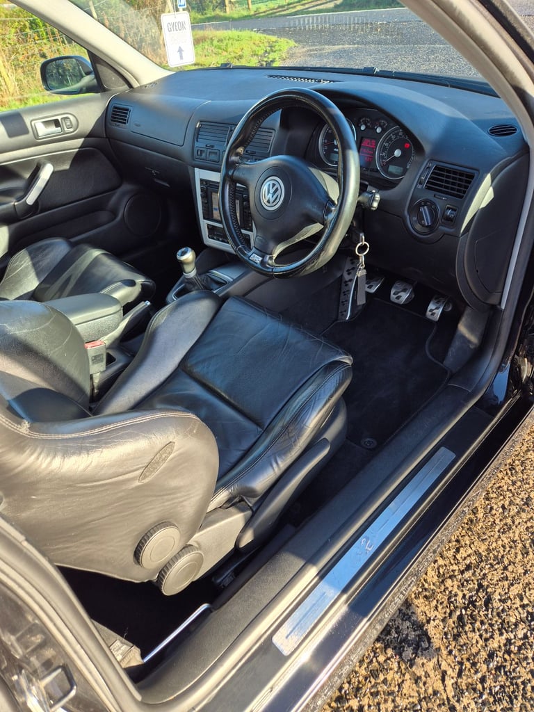 Volkswagen, GOLF R32, Hatchback, 2003, Manual, 3189 (cc), 3 doors