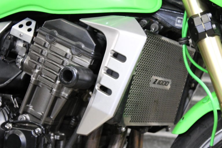 2005 05 KAWASAKI Z1000 Z ZR 1000 ABS GREEN HPI CLEAR FULL SERVICE HISTORY NEWMOT