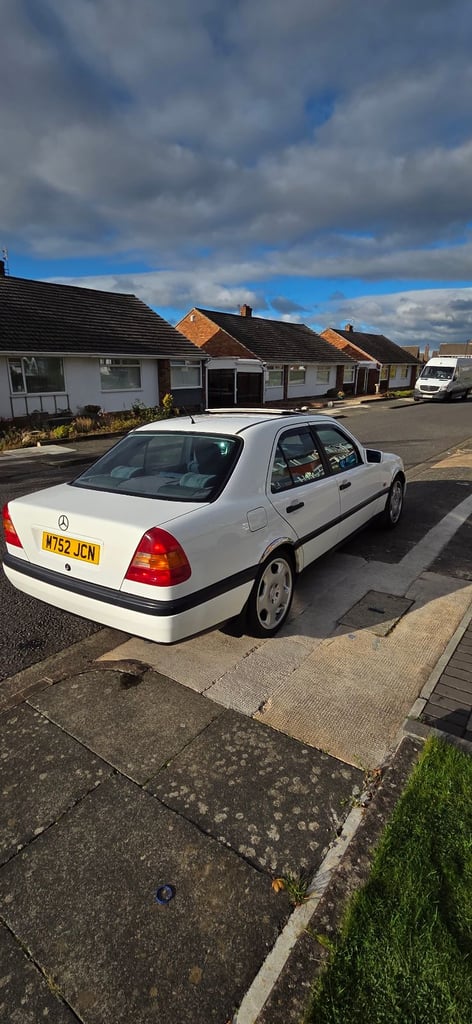 Mercedes-Benz, C CLASS, Saloon, 1995, Manual, 1799 (cc), 4 doors