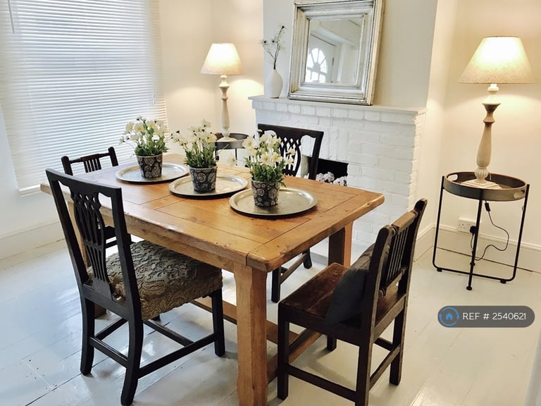 2 bedroom house in Essex Street, Whitstable, CT5 (2 bed) (#2540621)