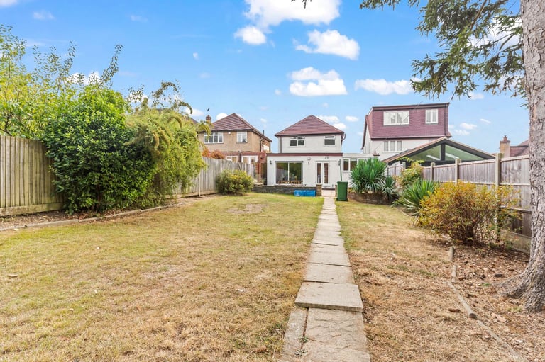 Furnished 6 BR - Parking, Monthly Stays