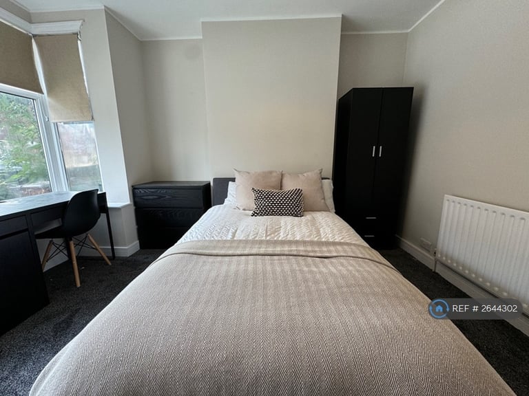 4 bedroom house in Beeston Road, Nottingham, NG7 (4 bed) (#2644302)