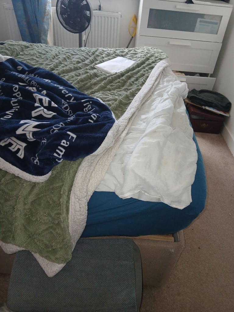 Large double Riser/recliner bed 
