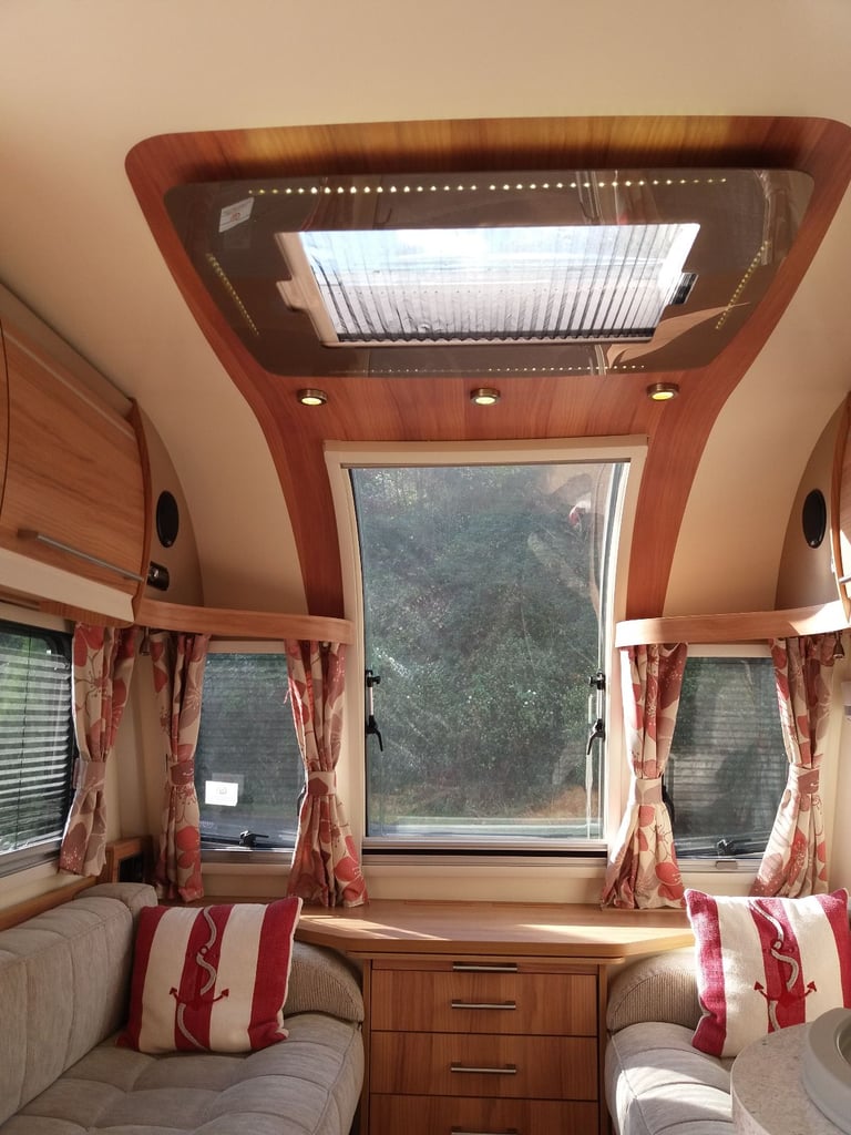 Bailey Unicorn Cadiz Series 2 Four Berth Caravan  2013