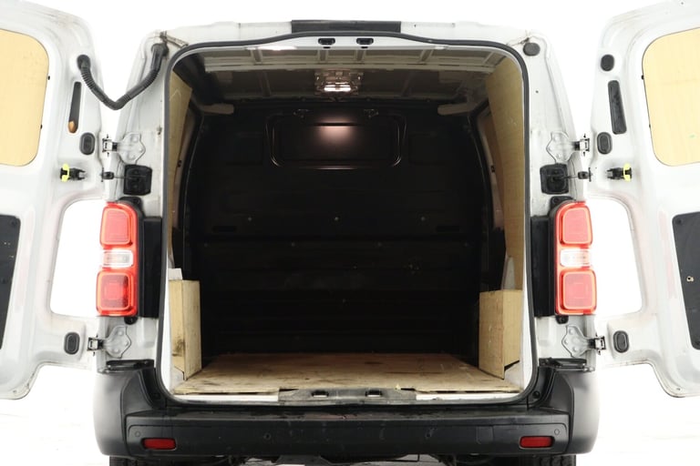 2022 Vauxhall Vivaro 2900 1.5D 100PS Dynamic H1 Van Panel Van Diesel Manual