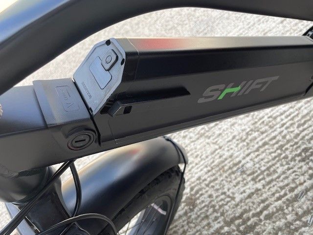 20 inch; Fat Tyre e-Bike 36v 13ah Battery - 2 x Spare tyres 4 x Innertube Lock and Dual Pannier Bags