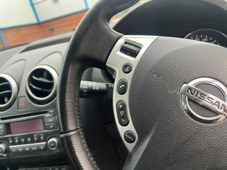 Nissan Qashqai 1.6 Acenta 2WD Euro 5 (s/s) 5dr Petrol Manual - Image 21