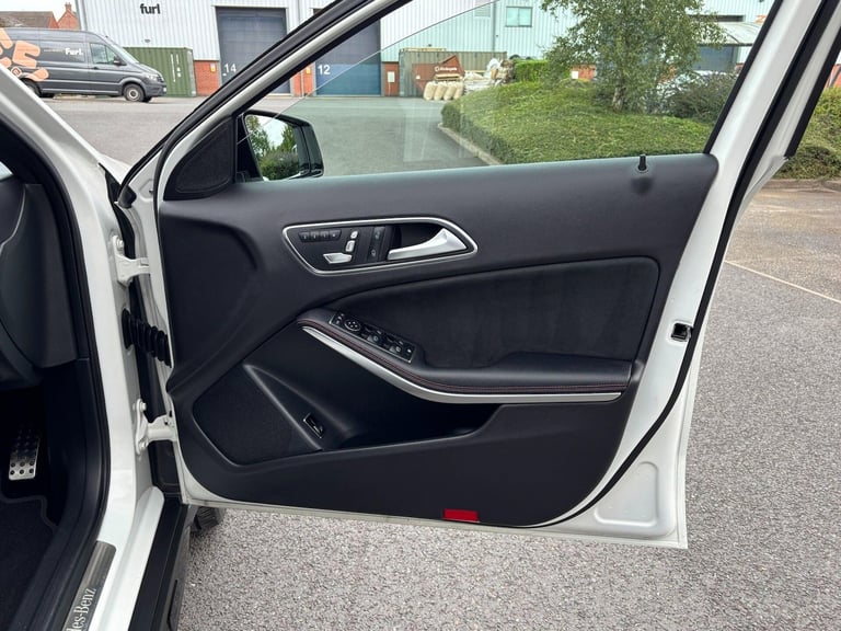 2018 Mercedes-Benz GLA 1.6 GLA200 AMG Line (Premium Plus) Euro 6 (s/s) 5dr ESTATE Petrol Manual