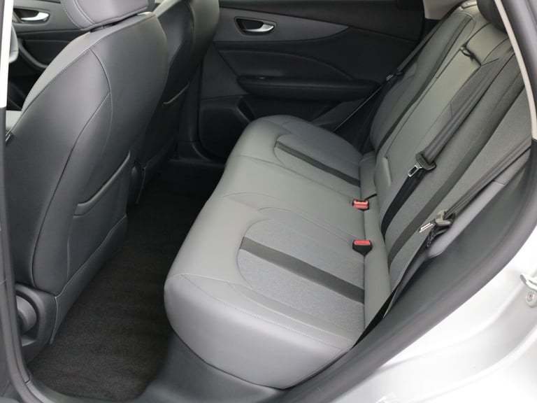 2025 MG MGS5 64kWh Trophy Long Range SUV 5dr Electric Auto (231 ps) HATCHBACK Electric Automatic