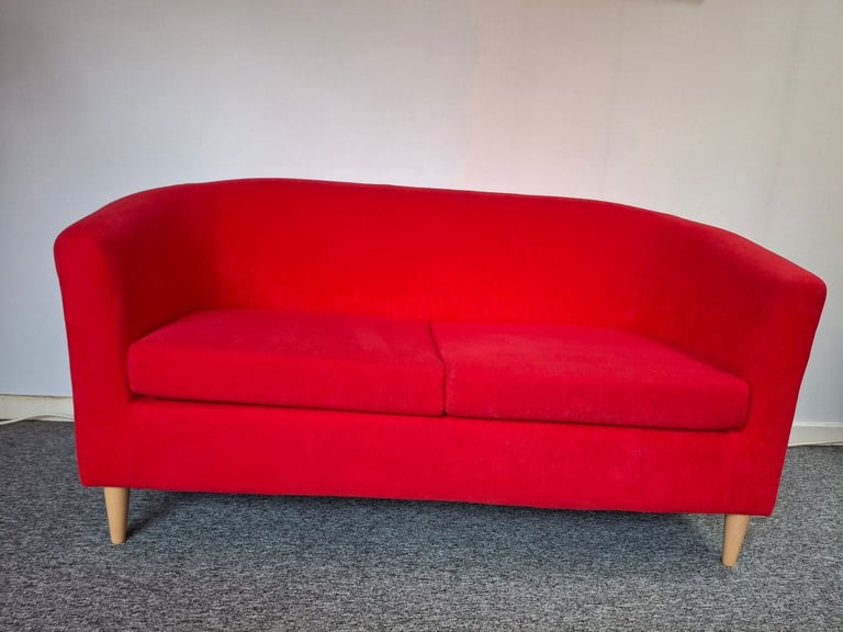 Sofa : Small 2 Seater Tub (as new)