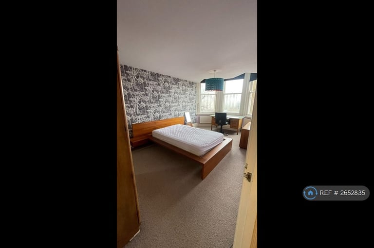 2 bedroom flat in Hyde Terrace, Leeds, LS2 (2 bed) (#2652835)