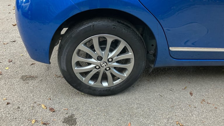 2017 Toyota Yaris 1.33 VVT-i Icon 5dr CVT Petrol Hatchback Hatchback Petrol Automatic