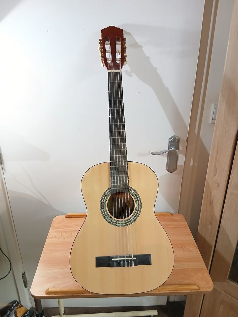 jose ferrer classical guitar strung for left hander ideal for beginners 