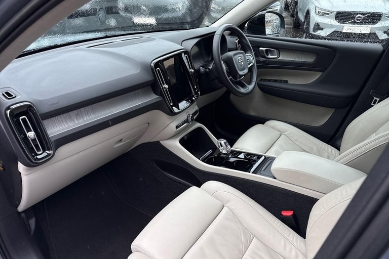 2022 Volvo XC40 2.0 B4 MHEV Ultimate SUV 5dr Petrol Hybrid DCT Auto Euro 6 (s/s) (197 ps) ESTATE ...